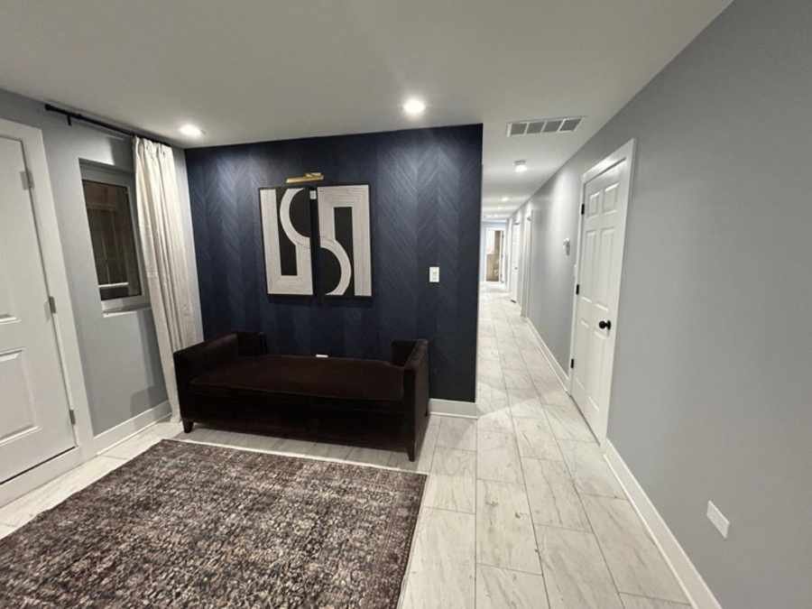 Chicago Airbnb entryway — Erica Design Room