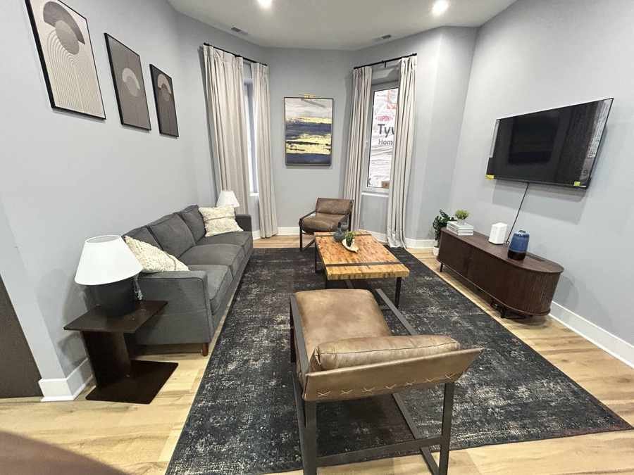 Trade furniture vs Wayfair